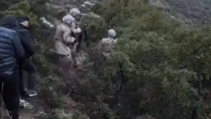 İzmir'de nefes kesen operasyon: Ormanda saklanıyordu, jandarma yakaladı