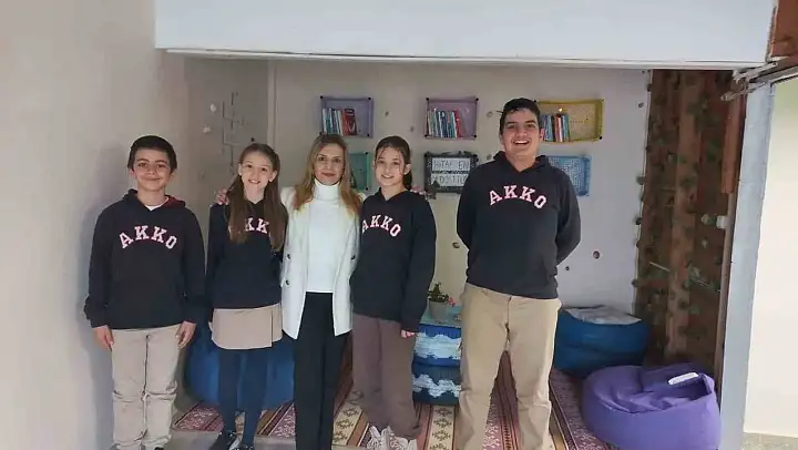 İzmir'de ortaokul öğrencilerinden geri dönüşüm kütüphanesi