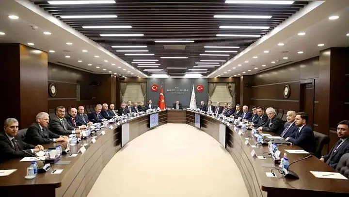 İzmir'deki önemli isimlerden Ankara'ya çıkarma: Dört önemli ziyaret, dört önemli mesaj