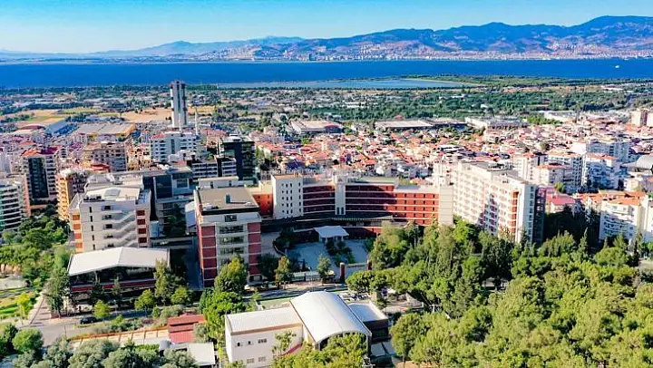 İzmir Ekonomi'den Türkiye'ye örnek başarı