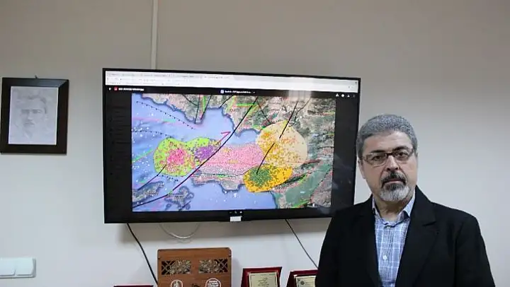 İzmir sallanıyor, bölgede deprem fırtınası yaşanıyor