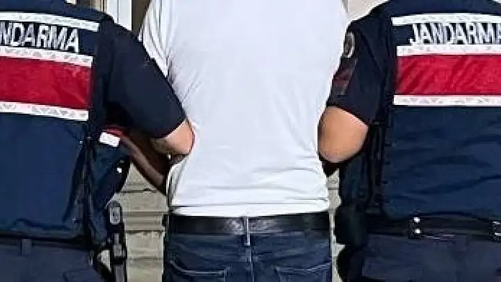 Jandarma aranan şahıslara göz açtırmadı