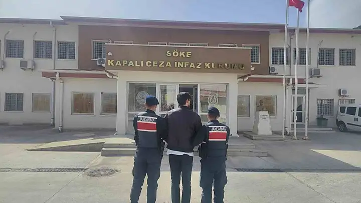 Jandarma takip etti 'Sanal Hırsız' Kuşadası'nda yakalandı