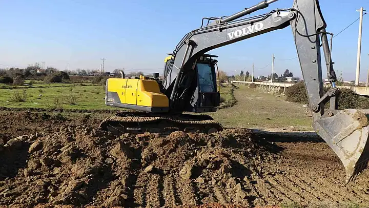 Kardeşköy Futbol Sahası için çalışmalar başladı