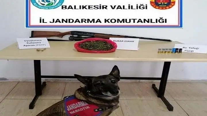 Karesi'de 3 kişiye uyuşturucu operasyonu