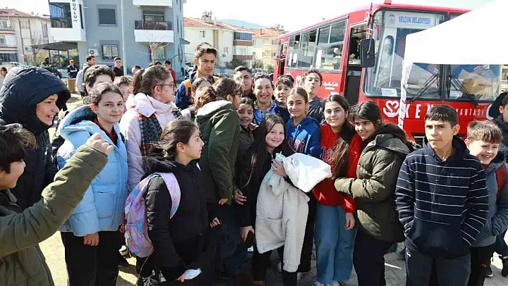 Kent Lokantası Öğrenci Otobüsünde dayanışma adımı