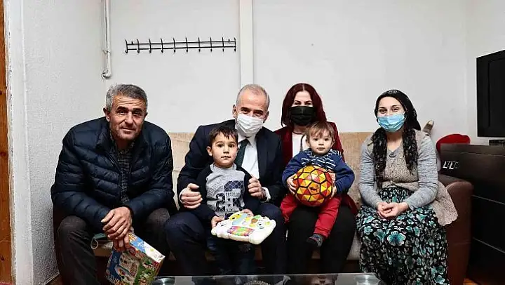 Kış günü yangında evsiz kalan aile yeni yuvasına kavuştu