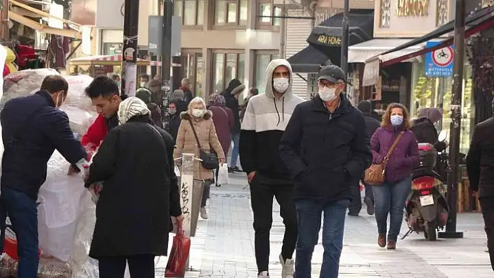 Kış şartlarında kapalı alanlarda kalmak Covid-19 riskini arttırıyor