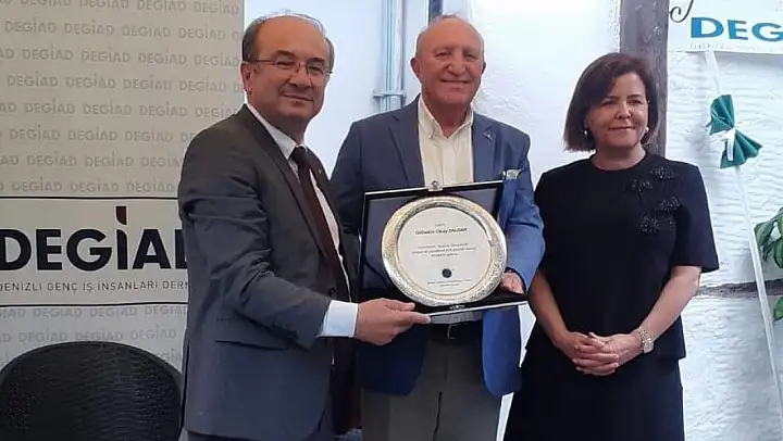 Kitabının gelirini kız çocuklarına bağışladı