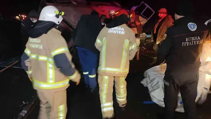 Kontrolden çıkan kamyon devrildi: 2 yaralı
