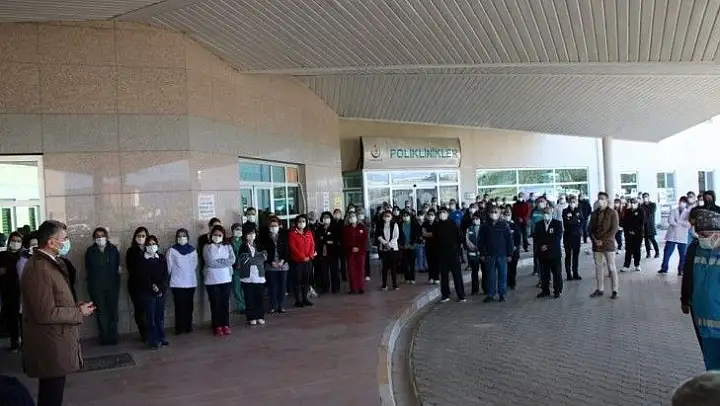 Koronadan hayatını kaybeden doktor anıldı