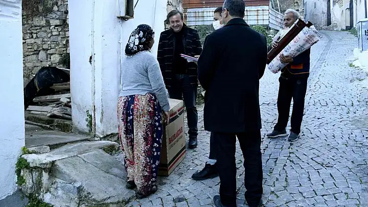 Kuşadası'nda Belediyesi sosyal belediyecilik çalışmalarını sürdürüyor