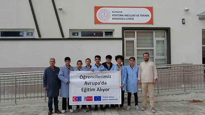 Kütahya Atatürk MTAL öğrencileri Avrupa'da eğitim aldı