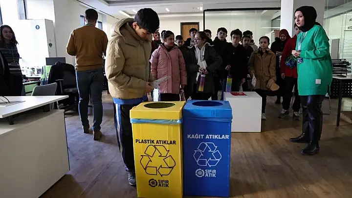 Kütahya Belediyesi'nden öğrencilere sıfır atık eğitimi