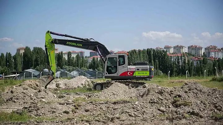 Kütahya Belediyesi yenilenebilir enerji yatırımlarına GES ile devam ediyor