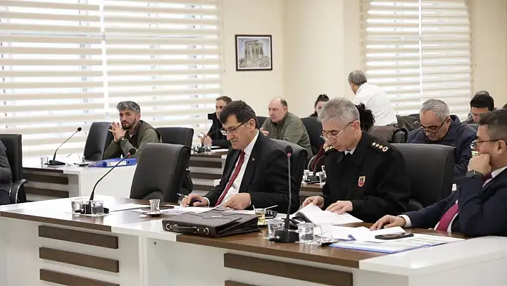 Kütahya'da 'Sahipsiz Hayvanlar İçin Yeni Denetim ve Koruma Planı' görüşüldü
