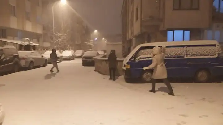 Kütahya'da vatandaşların kar keyfi