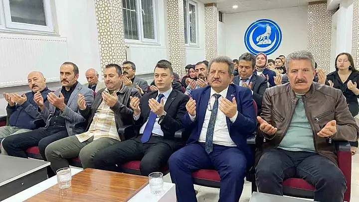 Kütahya Ülkü Ocakları, Alparslan Türkeş'i anma programı düzenledi
