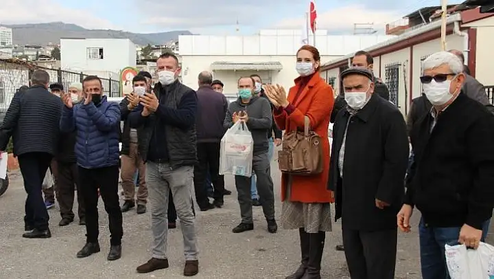 Mahalleliden Karşıyaka Belediyesine imar planı tepkisi