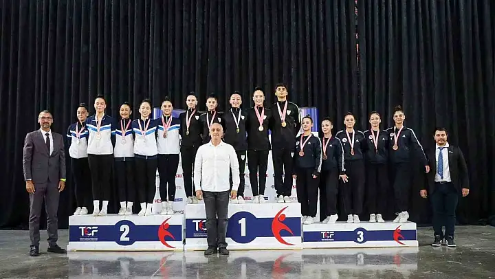 Manisa BBSK'dan Aerobik Cimnastik Şampiyonasında 5 madalya 1 kupa