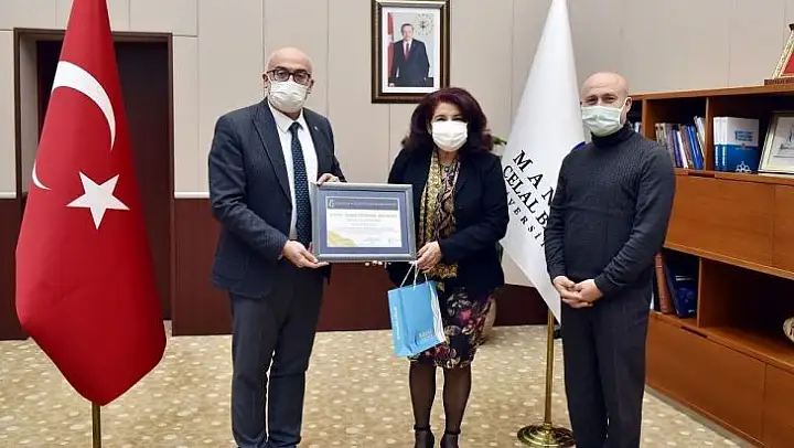 Manisa Celal Bayar Üniversitesi 'Makale Performans Ödülleri' sahibini buldu