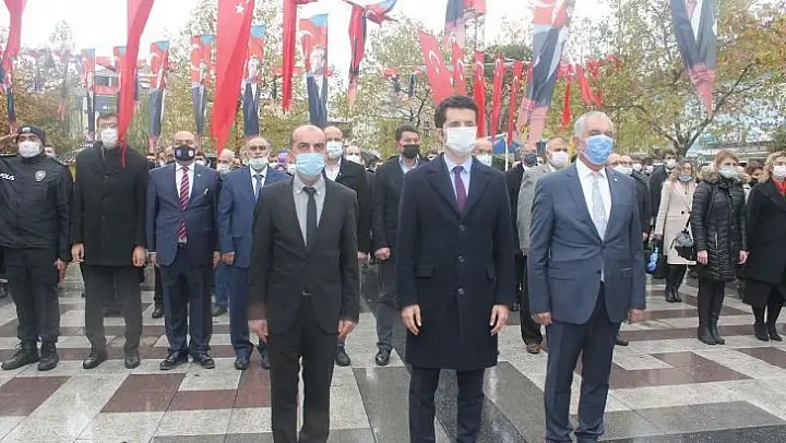 Manyas'ta öğretmenler günü çeşitli etkinliklerle kutlandı