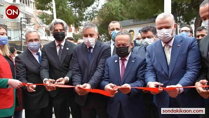 Menemen'de Türk Kızılay Attila İlhan Kan Alma Birimi törenle açıldı