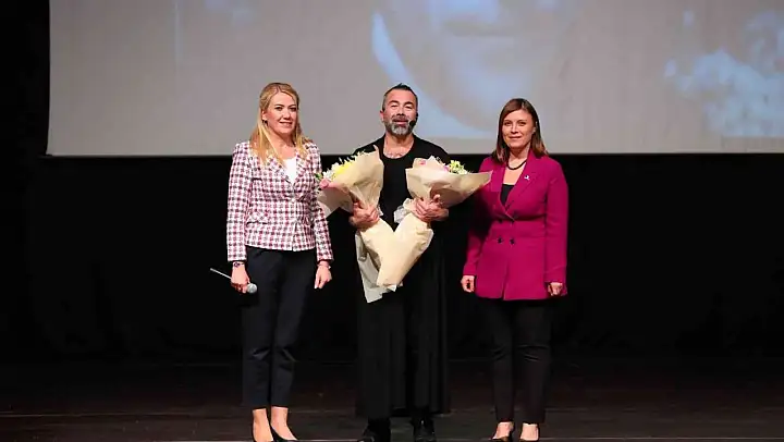 Merkezefendi'de 'Beni hatırlayınız' gösterisi büyük beğeni topladı