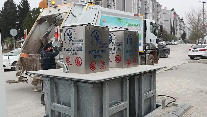 Merkezefendi'nin 50 farklı noktasına yer altı çöp konteyneri yerleştirildi