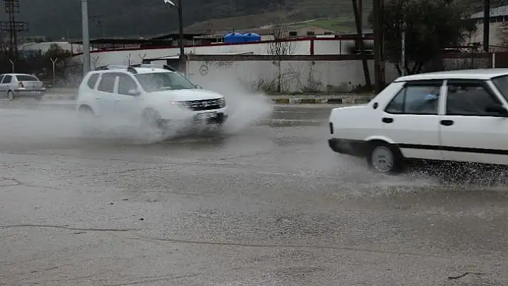Meteorolojiden Manisa için kuvvetli sağanak yağış uyarısı