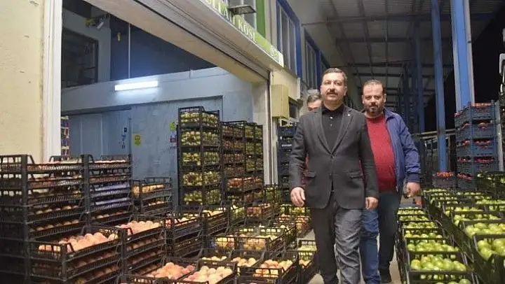 MHP heyeti sebze ve meyve halini ziyaret etti