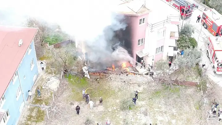 Müştemilatı saran alevler korku dolu anlar yaşattı