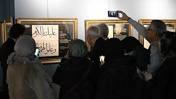 Mutasavvıf İsmail Hakkı Bursevi'nin kaleminden çıkan eserler sanatseverlerle buluştu