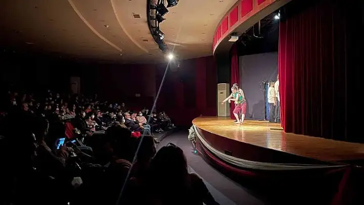 Nazilli'de 500 öğrenci ilk kez tiyatro izledi