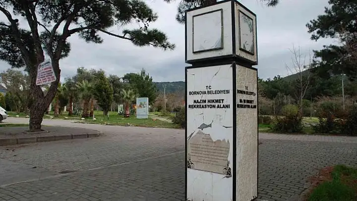 Nazım Hikmet Parkının bakımsızlığı tepki çekiyor