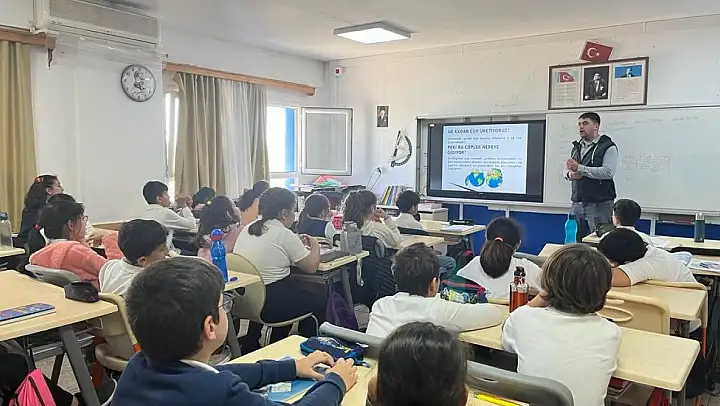 Öğrencilere Atık Yönetimi ve Geri Dönüşüm eğitimi veriliyor