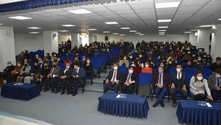 Öğrencilere Mustafa Kutlu'nun farklı yönlerini anlatıldı