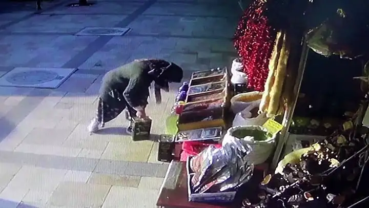 Önce kontrol etti sonra alıp götürdü