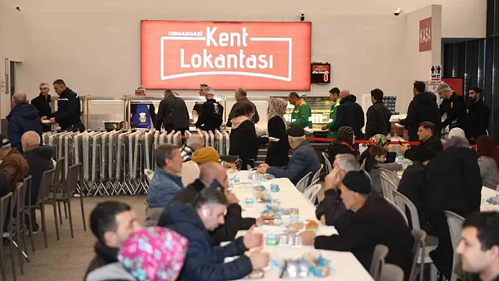 Osmangazi Belediyesi'nin iftar sofralarında Ramazan bereketi