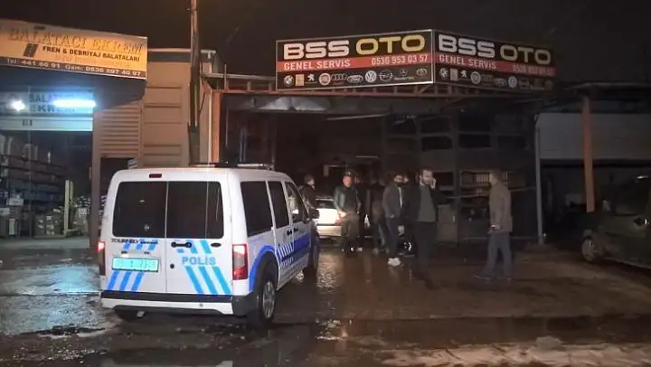 Oto tamircide patlama: 1 kişi dumandan etkilendi