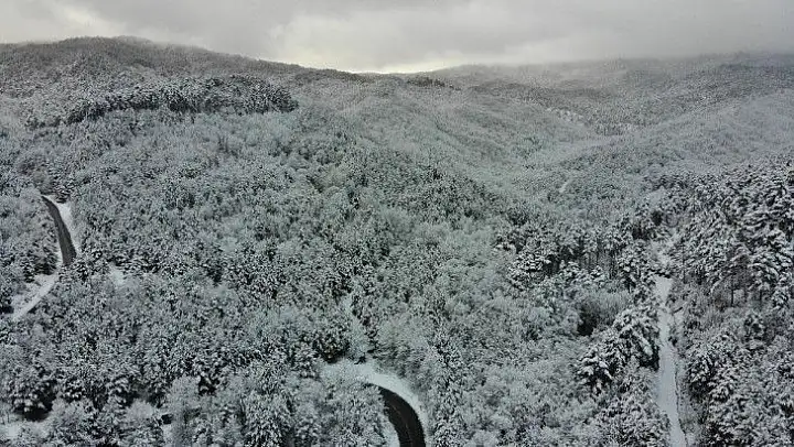 (Özel) Kazdağları'nın beyaz örtüsü havadan böyle görüntülendi