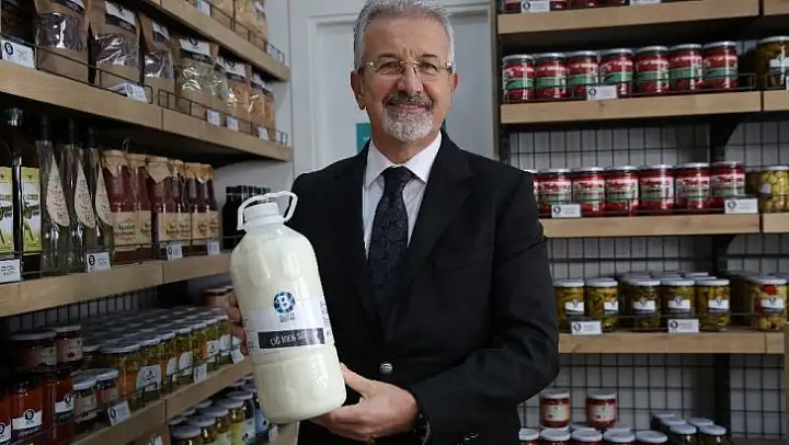 (Özel) Nilüfer'de doğal sütün litresi 5 TL