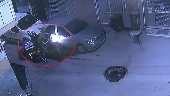 (Özel) Pizzacının motosikletini böyle çaldı