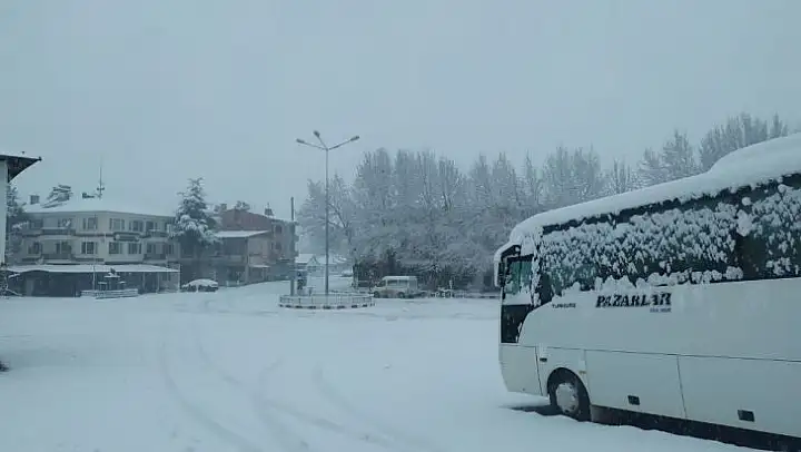 Pazarlar'da kar sevinci