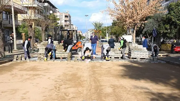 Salihli'de kilit parke taş seferberliği