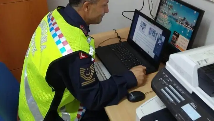 Salihli jandarmadan çevrimiçi trafik eğitimi