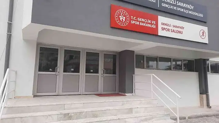 Sarayköy Spor Salonu baştan aşağıya yenilendi
