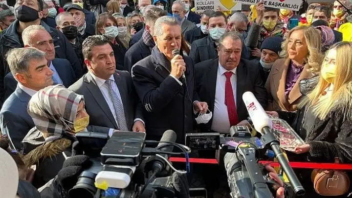 Sarıgül hayranları pandemi kurallarını unuttu