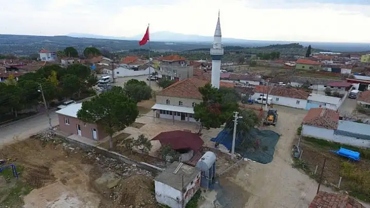 Saruhanlı Belediyesi Çakmaklı'nın çehresini değiştiriyor