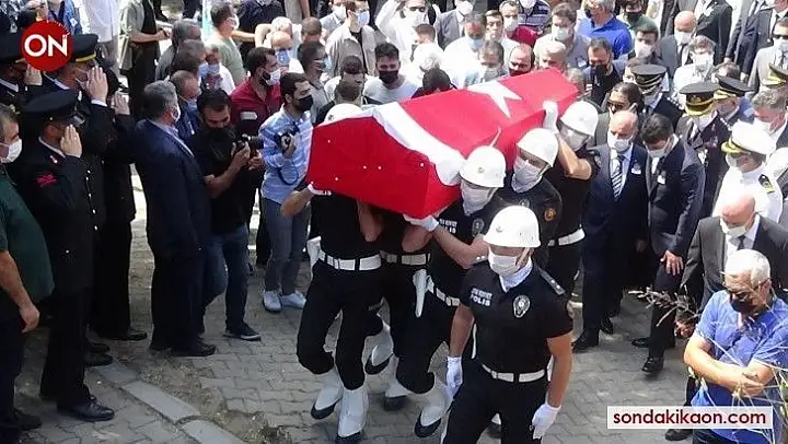 Şehit polis memuru Cihan Türkmenoğlu Edremit'te toprağa verildi